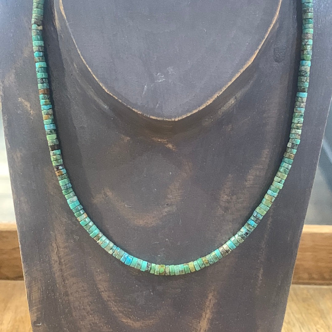 Collier turquoises véritablesHeishi Gyptis bijoux